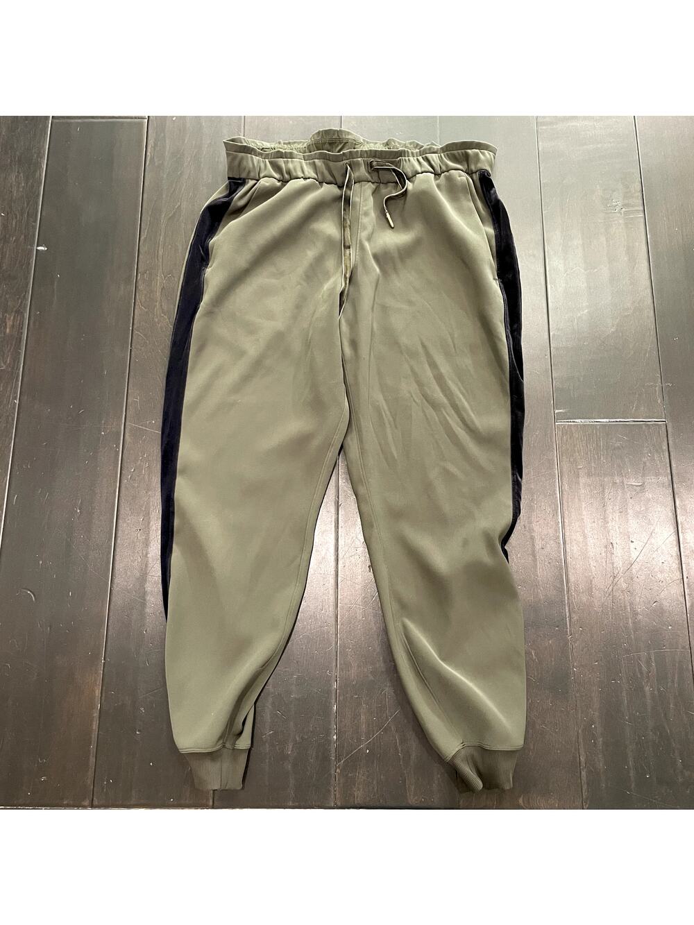 Lululemon On the Fly Jogger *Velvet Trim Dark Olive Women's Size 10